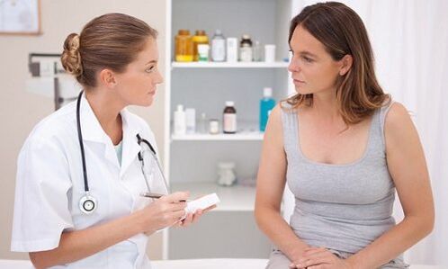 lekár predpisuje liečbu kŕčových žíl